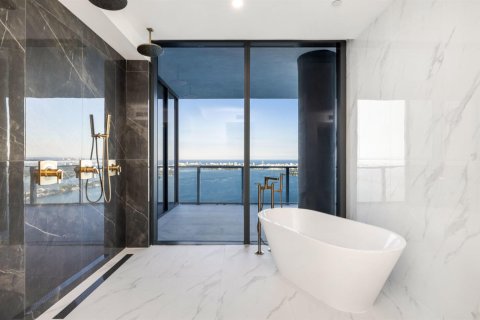 Condo in Miami, Florida, 5 bedrooms  № 2181110 - photo 21