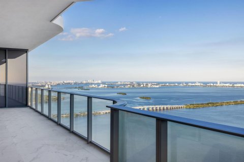 Condo in Miami, Florida, 5 bedrooms  № 2181110 - photo 25