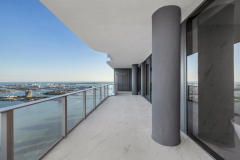 Condo in Miami, Florida, 5 bedrooms  № 2181110 - photo 14