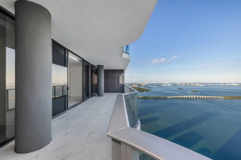 Condo in Miami, Florida, 5 bedrooms  № 2181110 - photo 24
