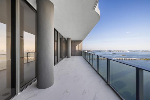 Condo in Miami, Florida, 5 bedrooms  № 2181110 - photo 13