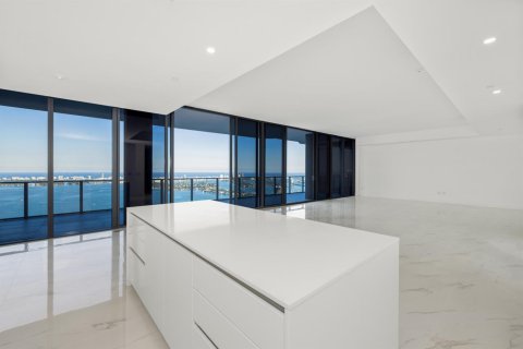 Condo in Miami, Florida, 5 bedrooms  № 2181110 - photo 10