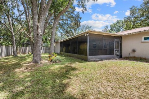 House in Lutz, Florida 3 bedrooms, 119.01 sq.m. № 2302424 - photo 12