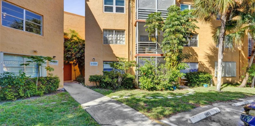 Condo in Deerfield Beach, Florida, 2 bedrooms  № 1949114