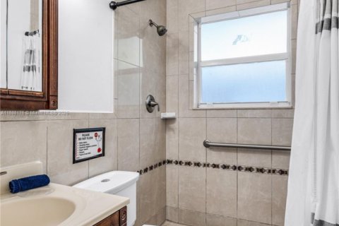 Villa ou maison à louer à Miami, Floride: 4 chambres, 221.29 m2 № 1941209 - photo 8