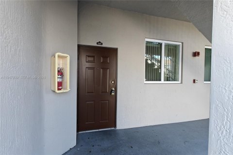 Copropriété à louer à Homestead, Floride: 3 chambres, 108.32 m2 № 2004035 - photo 2