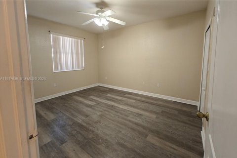 Copropriété à louer à Homestead, Floride: 3 chambres, 108.32 m2 № 2004035 - photo 16