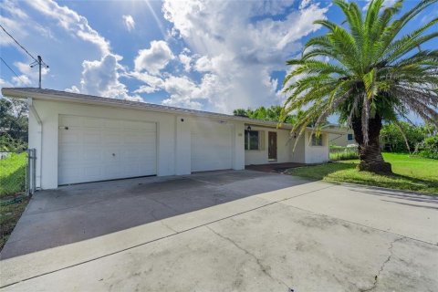 Villa ou maison à vendre à Nokomis, Floride: 2 chambres, 131.83 m2 № 2351845 - photo 3