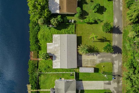 Villa ou maison à vendre à Nokomis, Floride: 2 chambres, 131.83 m2 № 2351845 - photo 2