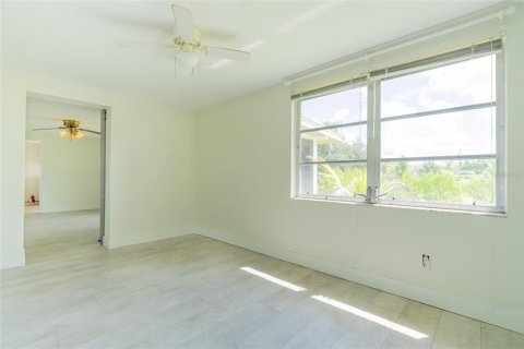 Villa ou maison à vendre à Nokomis, Floride: 2 chambres, 131.83 m2 № 2351845 - photo 23