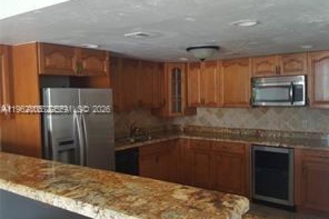 Condo à North Miami, Floride, 2 chambres  № 2089927