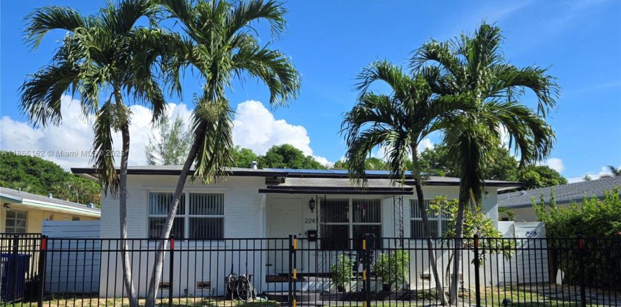 Villa ou maison à Hollywood, Floride 3 chambres, 120.87 m2 № 1921475