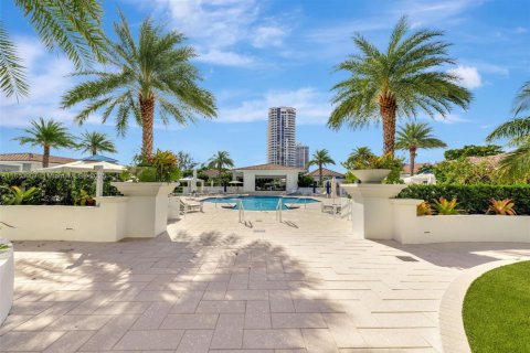Condominio en alquiler en Aventura, Florida, 4 dormitorios, 310.29 m2 № 1877678 - foto 18
