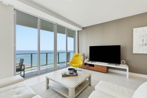 Condo à Riviera Beach, Floride, 2 chambres  № 2270396