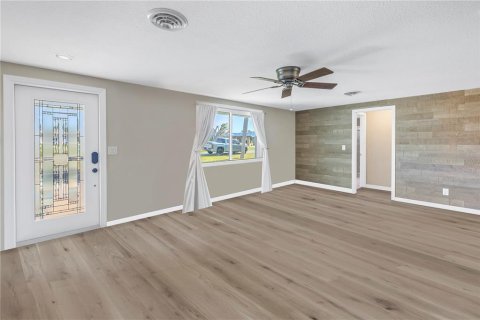 House in Englewood, Florida 2 bedrooms, 141.03 sq.m. № 1542350 - photo 5