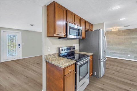 House in Englewood, Florida 2 bedrooms, 141.03 sq.m. № 1542350 - photo 12