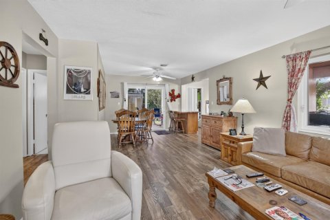Casa en venta en Oakland Park, Florida, 2 dormitorios, 104.79 m2 № 2242676 - foto 10