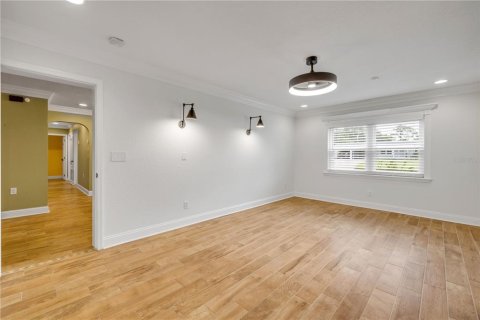 House in Winter Garden, Florida 3 bedrooms, 244.98 sq.m. № 1847046 - photo 25