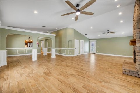 House in Winter Garden, Florida 3 bedrooms, 244.98 sq.m. № 1847046 - photo 23