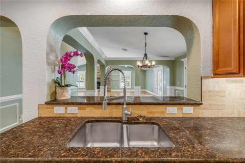 House in Winter Garden, Florida 3 bedrooms, 244.98 sq.m. № 1847046 - photo 13