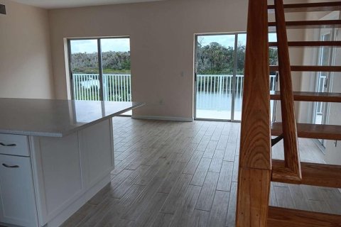 House in Spring Hill, Florida 3 bedrooms, 143.07 sq.m. № 2408959 - photo 21