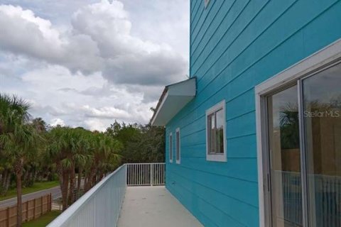 House in Spring Hill, Florida 3 bedrooms, 143.07 sq.m. № 2408959 - photo 13