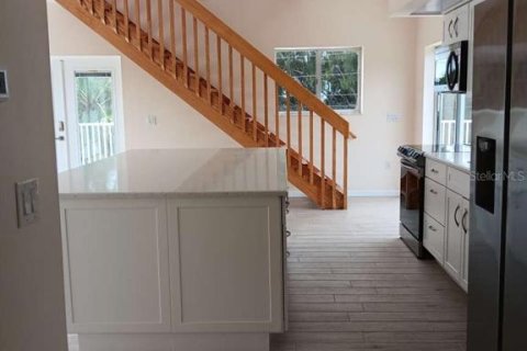 House in Spring Hill, Florida 3 bedrooms, 143.07 sq.m. № 2408959 - photo 22