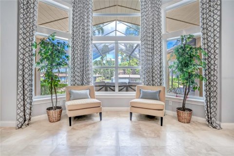 House in Windermere, Florida 4 bedrooms, 368.45 sq.m. № 2351570 - photo 7