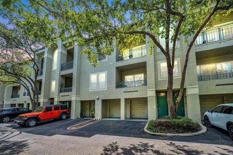 Touwnhouse à vendre à Tampa, Floride: 1 chambre, 98.66 m2 № 1912161 - photo 1