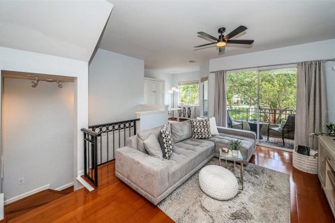 Touwnhouse à vendre à Tampa, Floride: 1 chambre, 98.66 m2 № 1912161 - photo 7