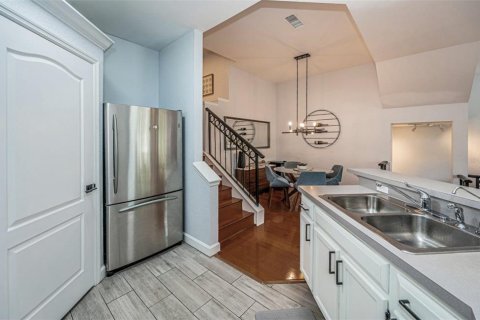 Touwnhouse à vendre à Tampa, Floride: 1 chambre, 98.66 m2 № 1912161 - photo 17