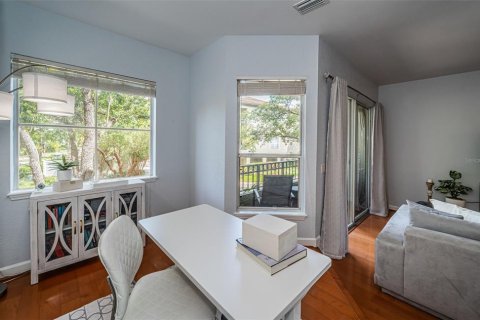 Touwnhouse à vendre à Tampa, Floride: 1 chambre, 98.66 m2 № 1912161 - photo 10