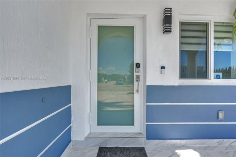 Townhouse in Homestead, Florida 4 bedrooms, 168.34 sq.m. № 2078507 - photo 5