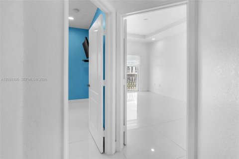 Townhouse in Homestead, Florida 4 bedrooms, 168.34 sq.m. № 2078507 - photo 25