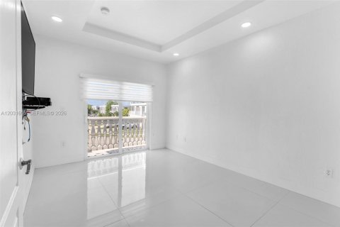 Townhouse in Homestead, Florida 4 bedrooms, 168.34 sq.m. № 2078507 - photo 24