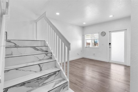 Townhouse in Homestead, Florida 4 bedrooms, 168.34 sq.m. № 2078507 - photo 18