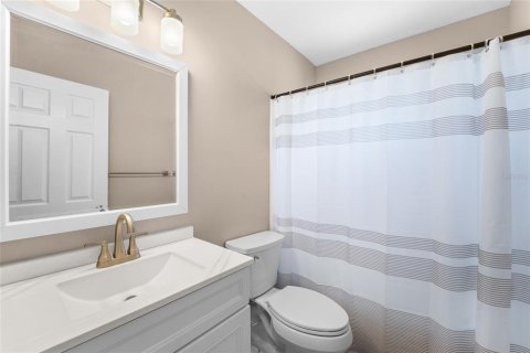 House in Saint Petersburg, Florida 3 bedrooms, 124.95 sq.m. № 2150370 - photo 15