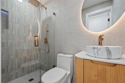 House in Hollywood, Florida 3 bedrooms, 188.5 sq.m. № 1992868 - photo 18