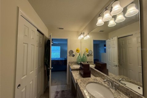 Touwnhouse à vendre à Riverview, Floride: 2 chambres, 147.53 m2 № 1901589 - photo 10