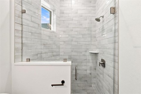 Купить виллу или дом в Норт-Порт, Флорида 6 комнат, 219.99м2, № 2285068 - фото 27
