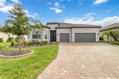 House in Bradenton, Florida 3 bedrooms, 267.84 sq.m. № 1744571 - photo 2