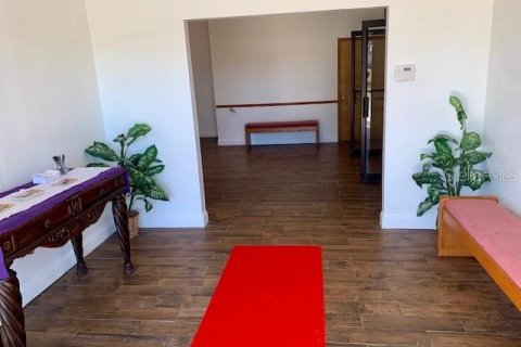 Купить коммерческую недвижимость в Бушнелл, Флорида 297.29м2, № 1723638 - фото 2