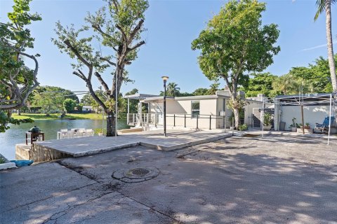 Casa en venta en Miami Lakes, Florida, 2 dormitorios, 73.39 m2 № 1623678 - foto 1