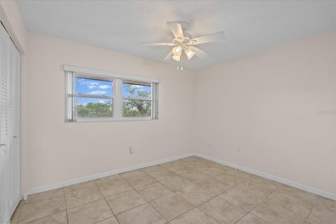 Condo in Ormond Beach, Florida, 2 bedrooms  № 1619037 - photo 19