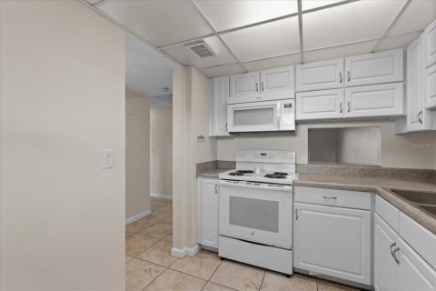 Condo in Ormond Beach, Florida, 2 bedrooms  № 1619037 - photo 9
