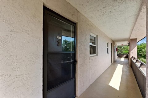 Condo in Ormond Beach, Florida, 2 bedrooms  № 1619037 - photo 5
