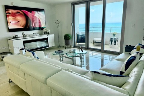 Condo in Miami Beach, Florida, 1 bedroom  № 2076556 - photo 4