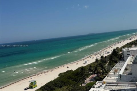 Condo in Miami Beach, Florida, 1 bedroom  № 2076556 - photo 17