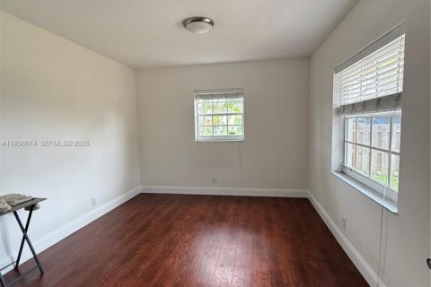 House in Boca Raton, Florida 3 bedrooms, 142.79 sq.m. № 2026693 - photo 23