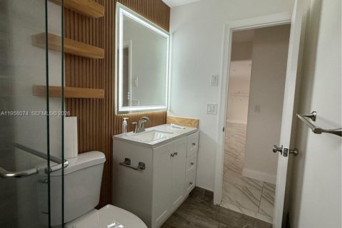 House in Boca Raton, Florida 3 bedrooms, 142.79 sq.m. № 2026693 - photo 9